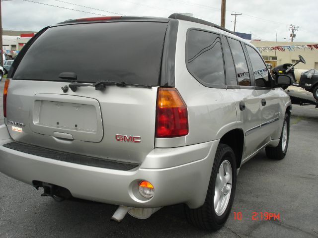 GMC Envoy Wagon SE SUV