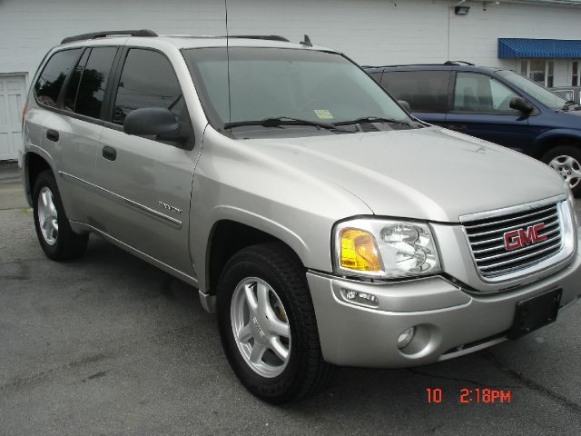 GMC Envoy 2006 photo 1