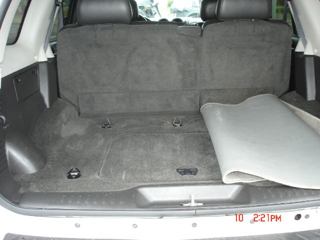 GMC Envoy 2006 photo 13