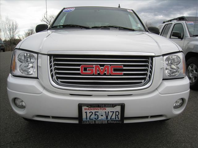 GMC Envoy 2006 photo 2