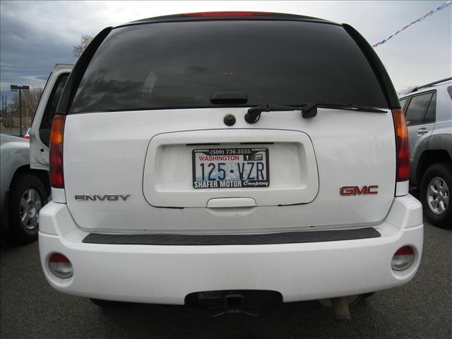 GMC Envoy 2006 photo 3
