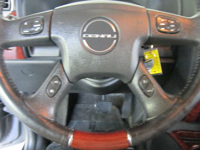GMC Envoy 2006 photo 11