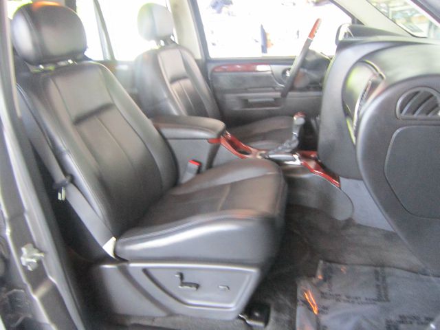GMC Envoy 2006 photo 13