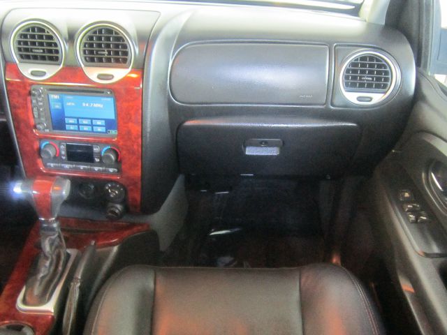 GMC Envoy 2006 photo 18