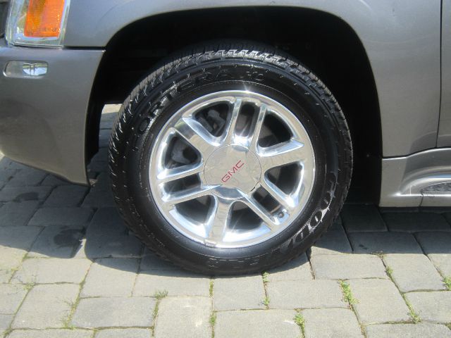GMC Envoy 2006 photo 21