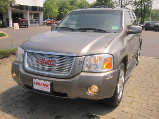 GMC Envoy 2006 photo 24