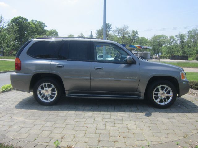 GMC Envoy 2006 photo 30