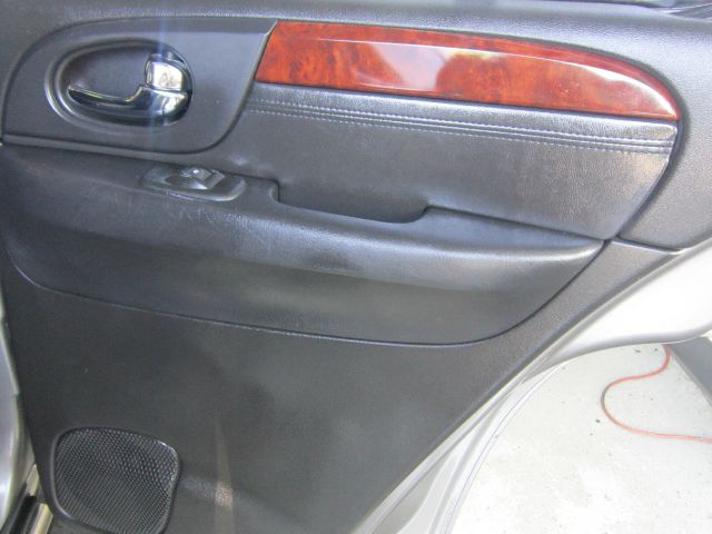 GMC Envoy 2006 photo 6