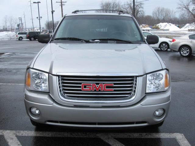 GMC Envoy 2006 photo 2