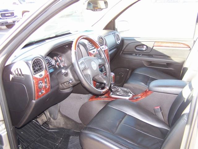 GMC Envoy 2006 photo 2