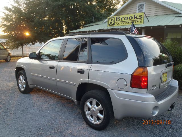 GMC Envoy 2007 photo 2