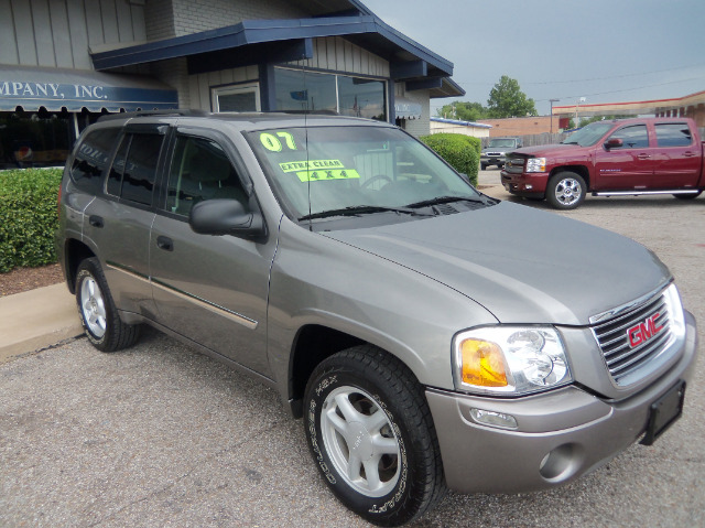 GMC Envoy 2007 photo 1