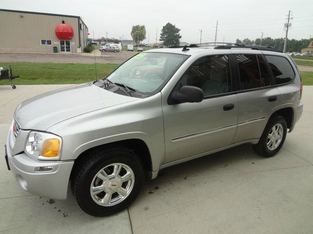 GMC Envoy 2007 photo 2