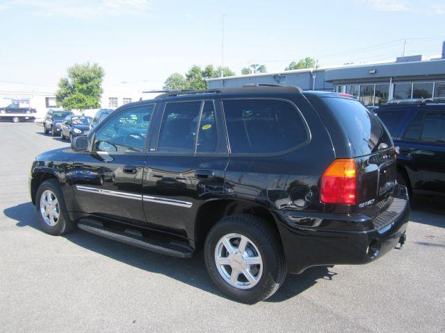 GMC Envoy XL Denali AWD SUV