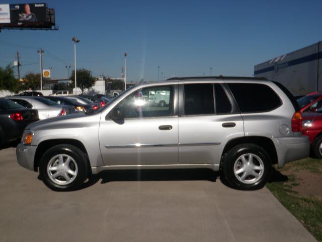GMC Envoy 2008 photo 1