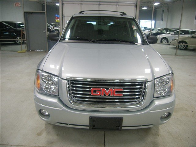 GMC Envoy 2008 photo 1