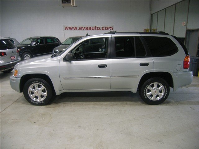 GMC Envoy 2008 photo 2