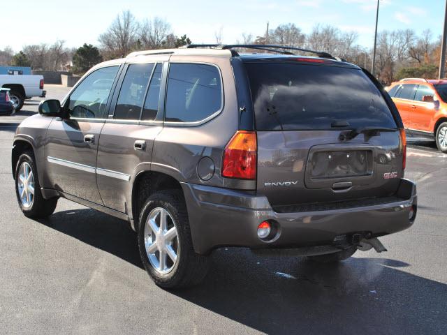 GMC Envoy 2008 photo 2