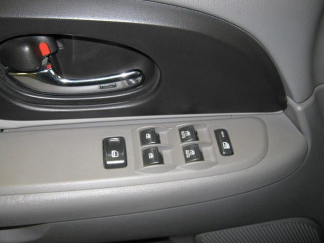 GMC Envoy 2008 photo 2