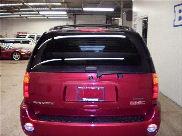 GMC Envoy 2008 photo 2