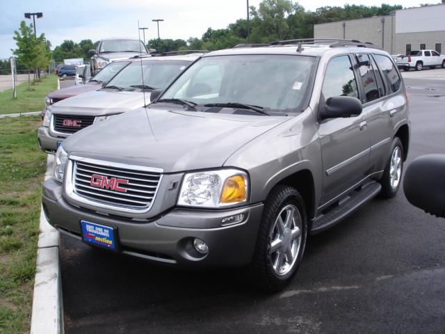GMC Envoy 2008 photo 1