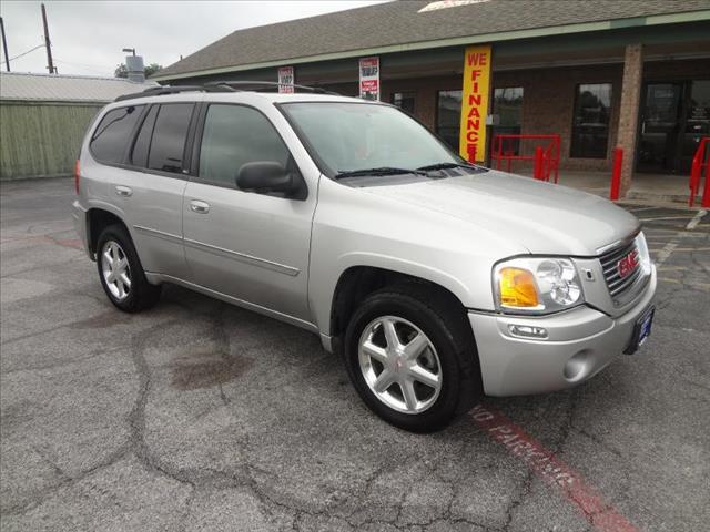 GMC Envoy 2008 photo 2