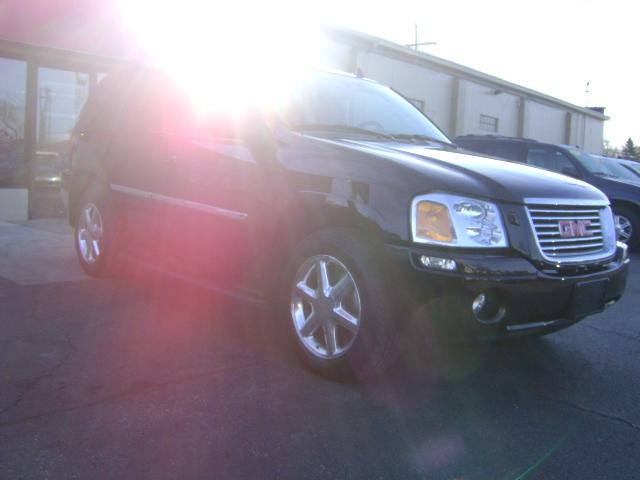 GMC Envoy 2008 photo 2