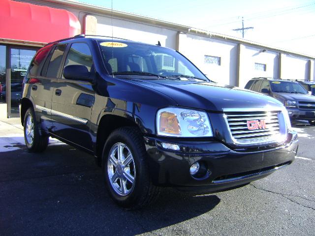 GMC Envoy 2008 photo 2