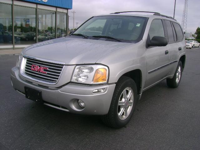 GMC Envoy 2008 photo 1