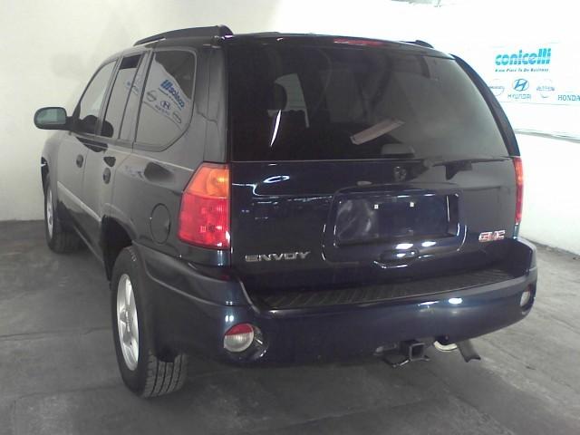 GMC Envoy 2008 photo 2