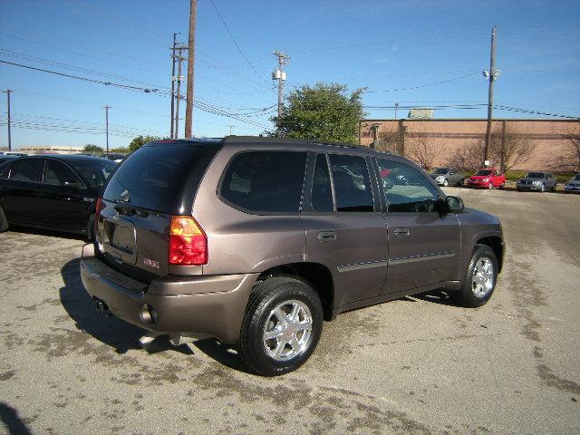 GMC Envoy 2008 photo 2