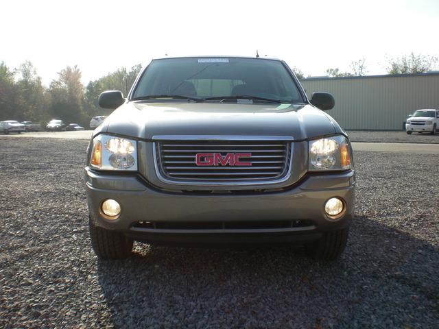 GMC Envoy 2008 photo 2