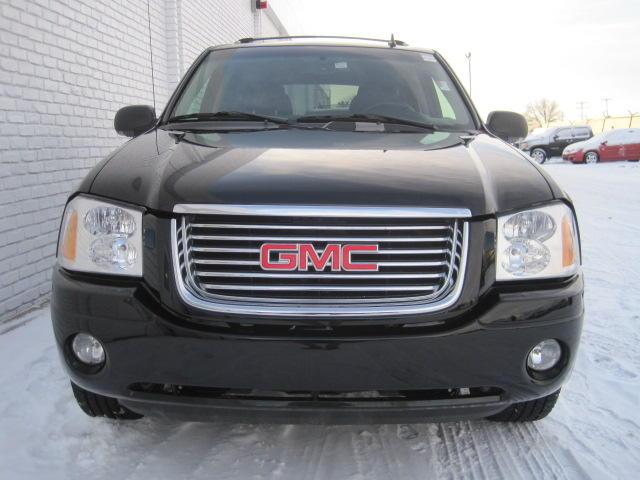 GMC Envoy 2008 photo 2