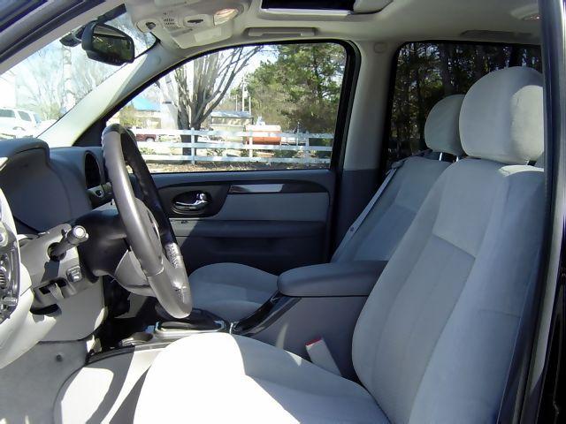 GMC Envoy 2008 photo 2