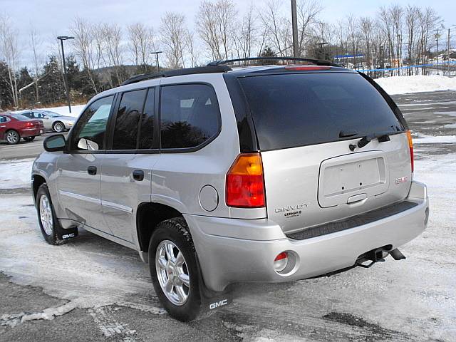 GMC Envoy 2008 photo 3
