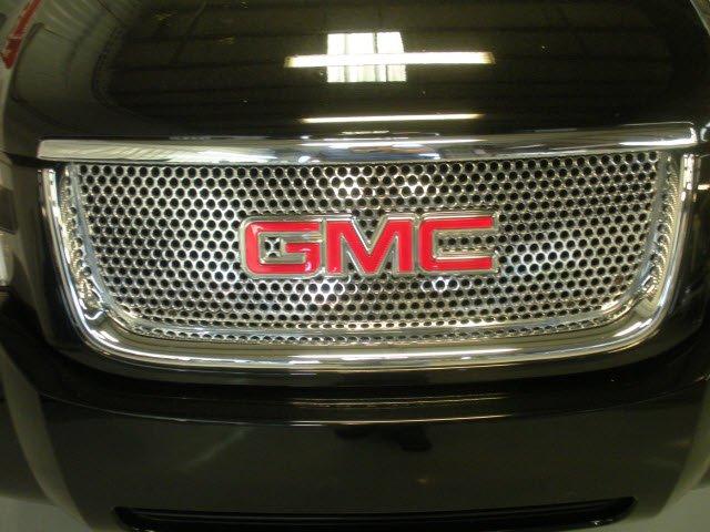 GMC Envoy 2008 photo 2