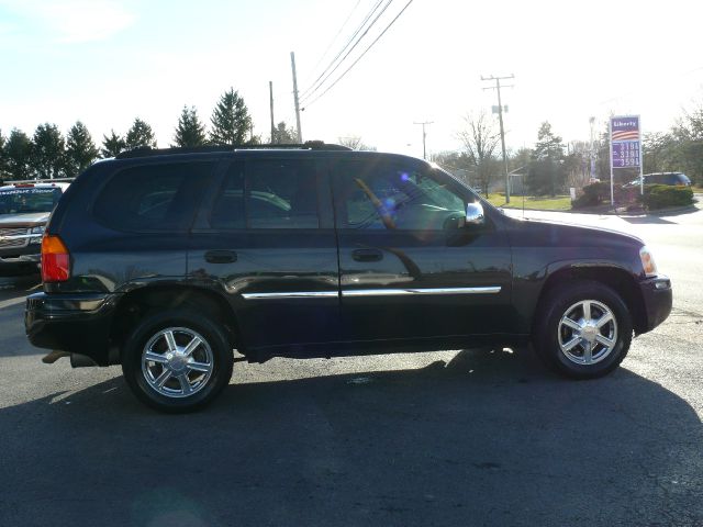 GMC Envoy 2008 photo 1