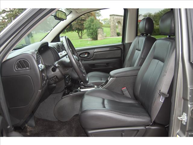 GMC Envoy 2008 photo 2
