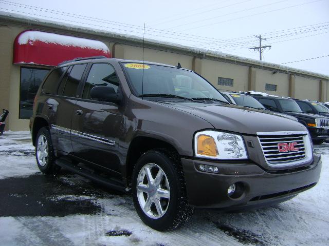 GMC Envoy 2008 photo 2