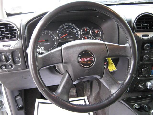 GMC Envoy 2008 photo 5