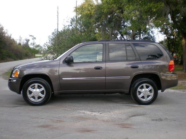 GMC Envoy 2008 photo 1