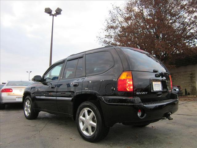 GMC Envoy 2008 photo 2