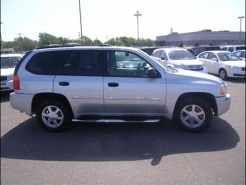 GMC Envoy 2009 photo 2