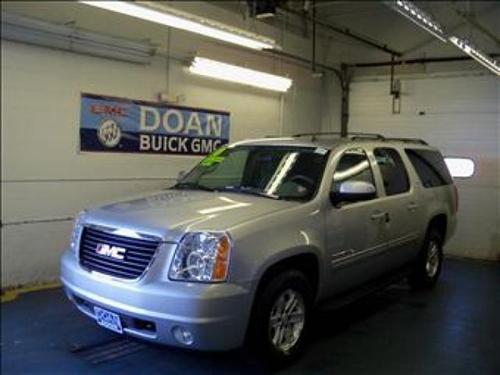 GMC Envoy 2009 photo 2