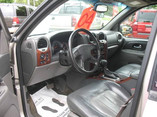 GMC Envoy XL 2002 photo 2