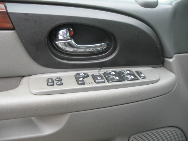 GMC Envoy XL 2002 photo 23