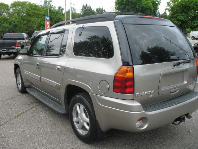 GMC Envoy XL 2002 photo 30