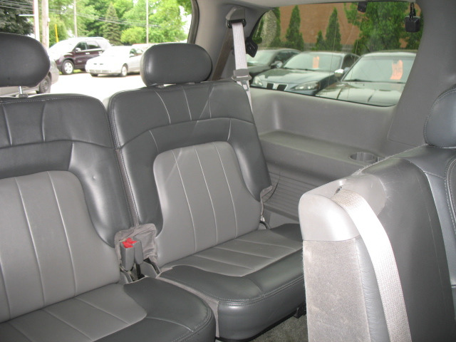 GMC Envoy XL 2002 photo 7