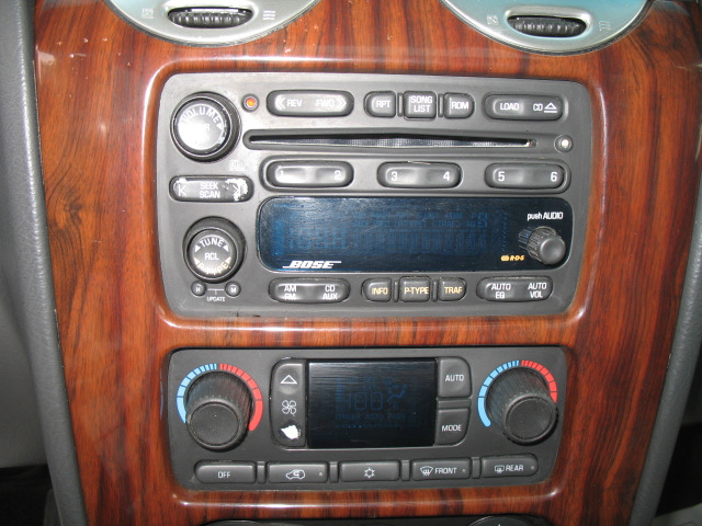 GMC Envoy XL 2002 photo 9