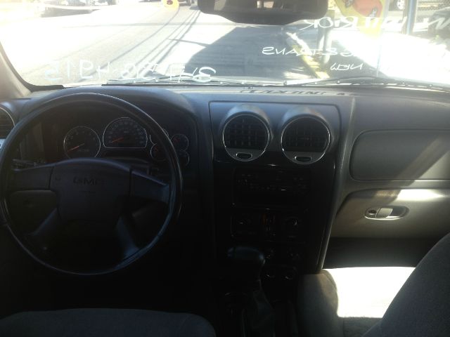 GMC Envoy XL 2002 photo 9